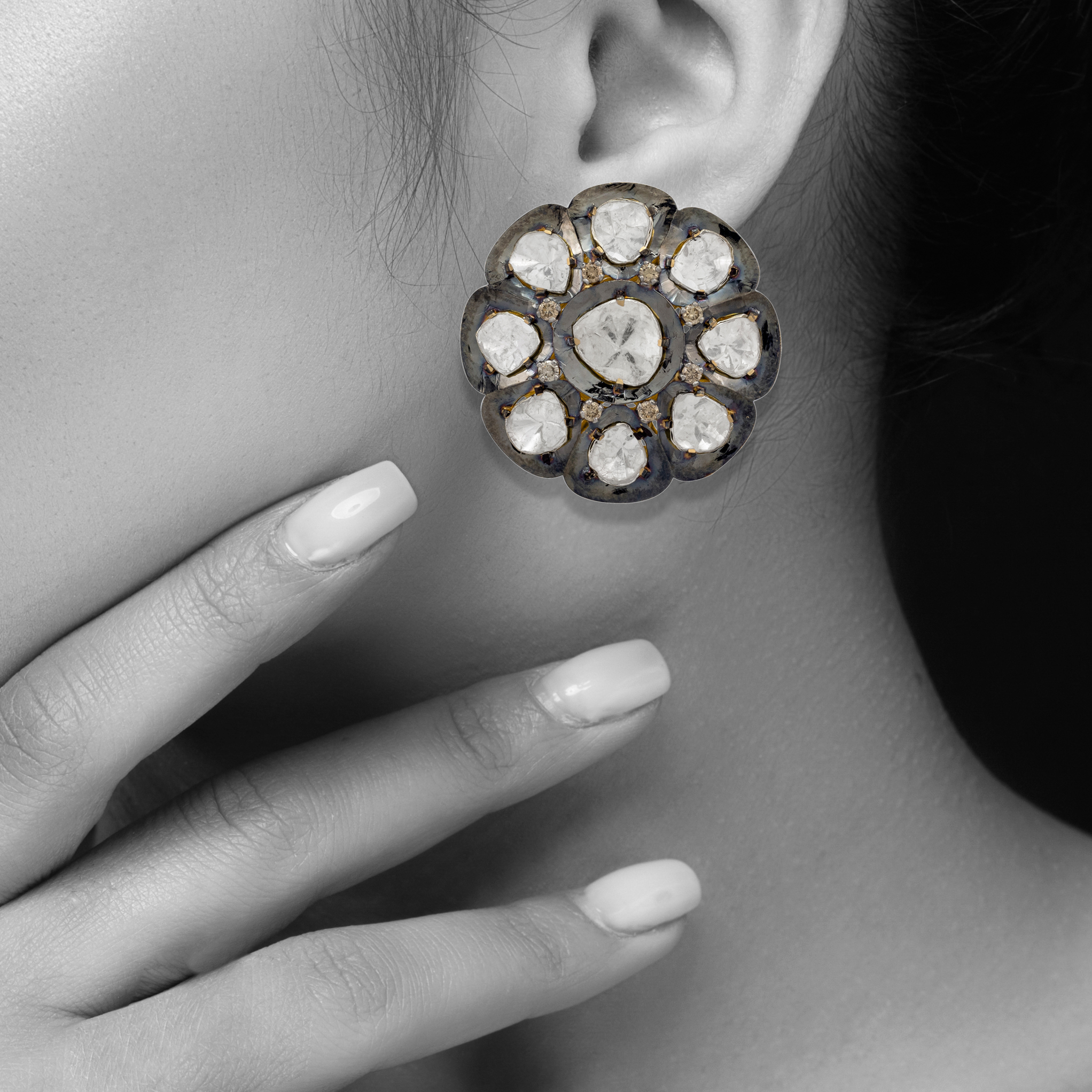 Circular Polki Studs in Black Finish